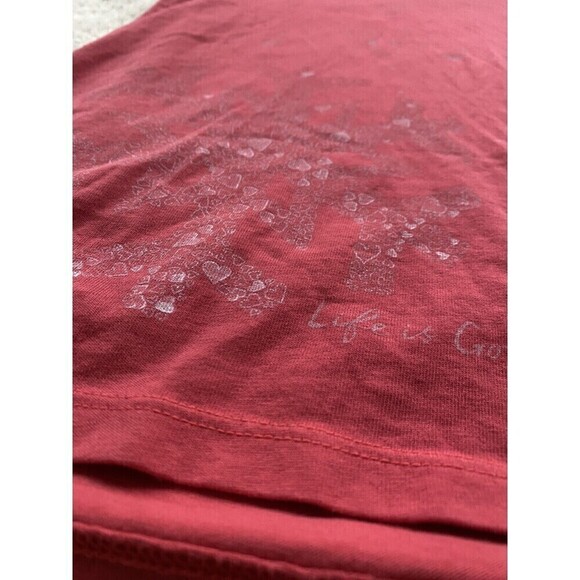 Life is Good Red Heart Size Medium Snowflake Short Sleeve Crusher Tee Cotton - Picture 2 of 7
